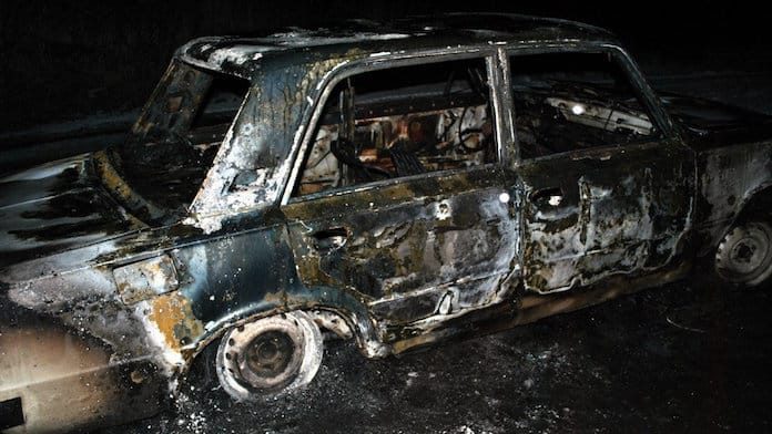 Мужчина сгорел в своем автомобиле на озере Лоханка в Ленинск-Кузнецком районе